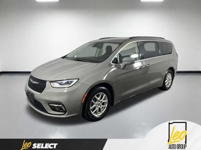 Used 2022 Chrysler Pacifica Touring-L