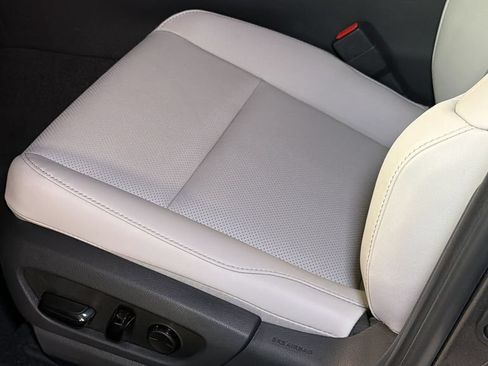 New 2026 Lexus UX 300h AWD image 17
