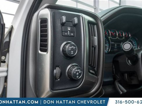 Used 2018 Chevrolet Silverado 1500 LTZ AWD/4WD image 14