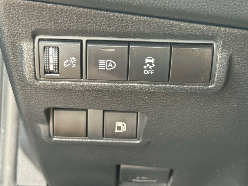 Used 2024 Toyota Corolla Cross AWD Hybrid image 18
