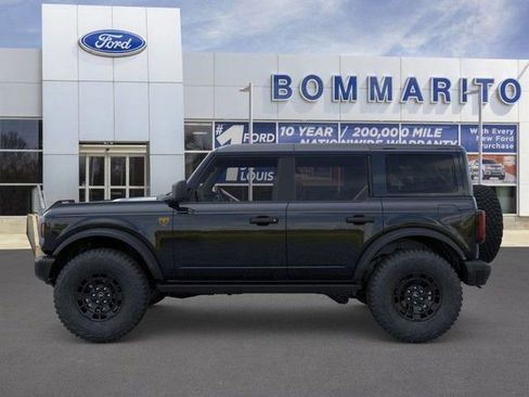 New 2026 Ford Bronco Badlands image 3