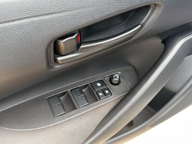 Used 2025 Toyota Corolla LE FWD image 14
