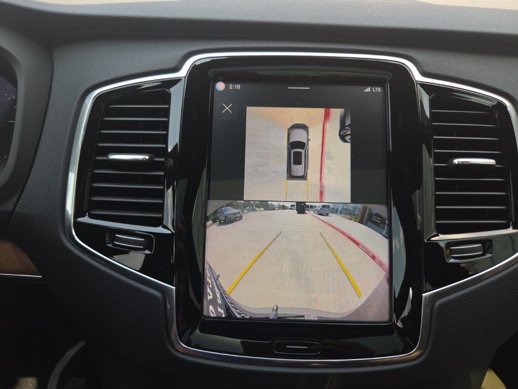 Used 2025 Volvo XC90 T8 Plus AWD/4WD image 16