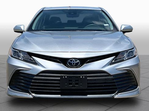 Used 2023 Toyota Camry LE FWD image 4
