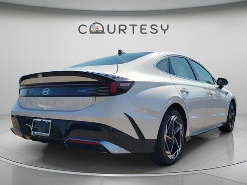 New 2026 Hyundai Sonata SEL FWD image 4