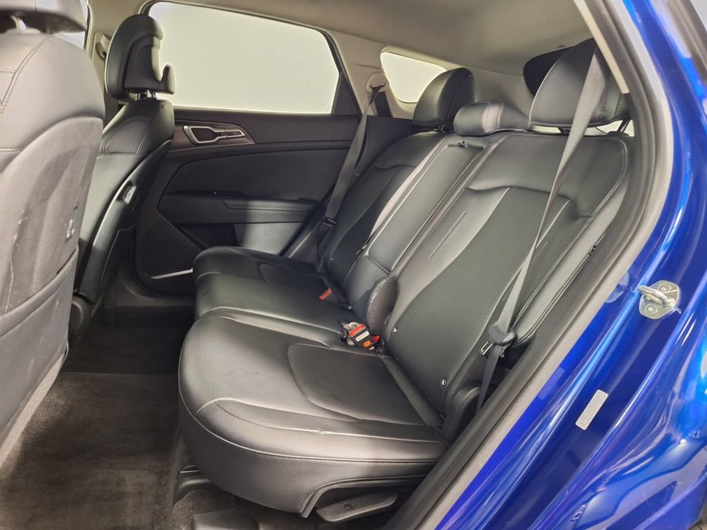 Used 2025 Kia Sportage EX FWD image 24