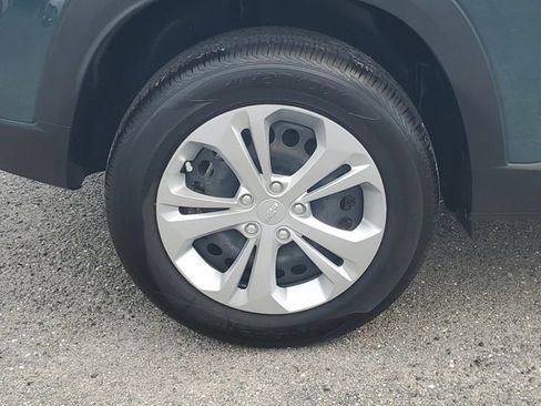 Used 2025 Chevrolet Trax LS image 6