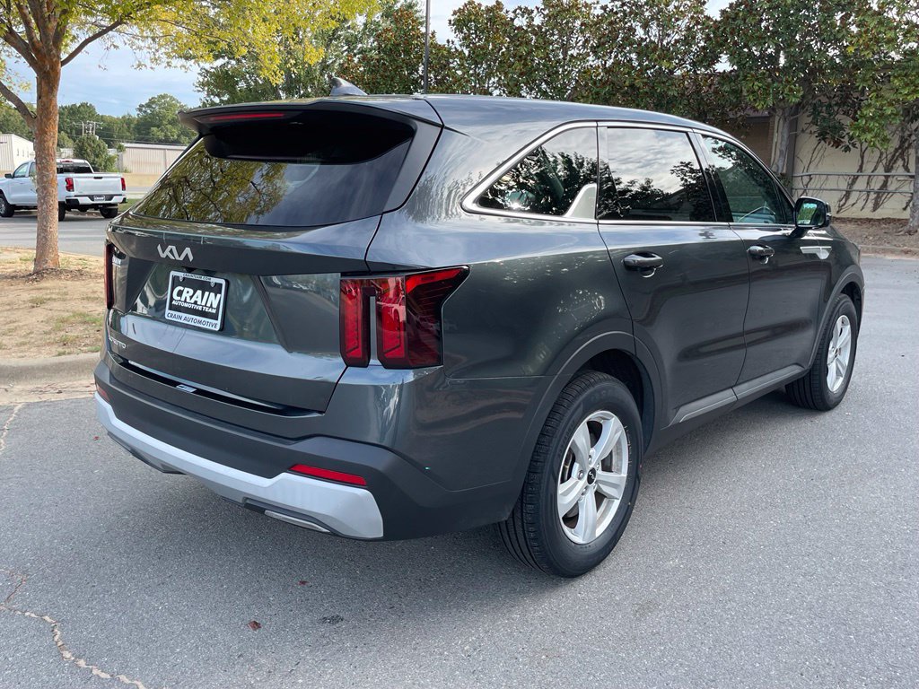 Used 2024 Kia Sorento LX FWD image 8