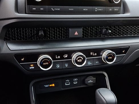 Used 2023 Honda CR-V EX image 16
