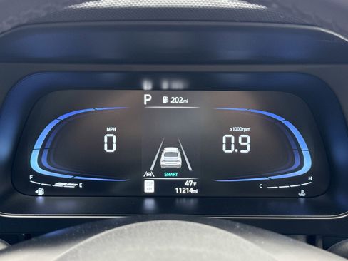 Certified 2025 Hyundai Elantra Sport image 19