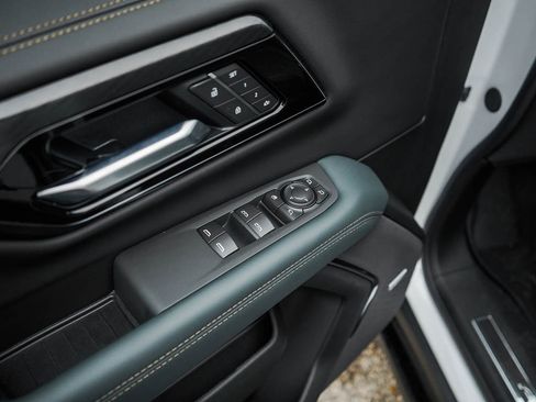 New 2026 GMC Yukon AT4 image 20