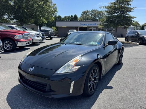 Used 2015 Nissan 370Z Coupe RWD image 1