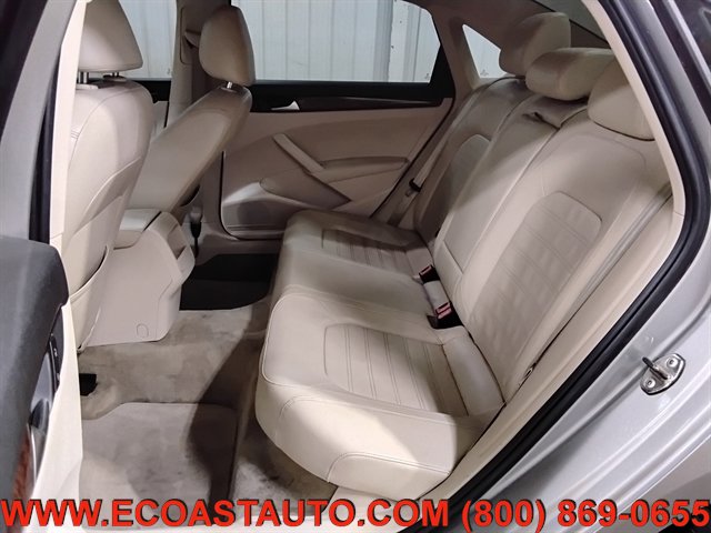 Used 2012 Volkswagen Passat 2.5 SEL FWD image 13
