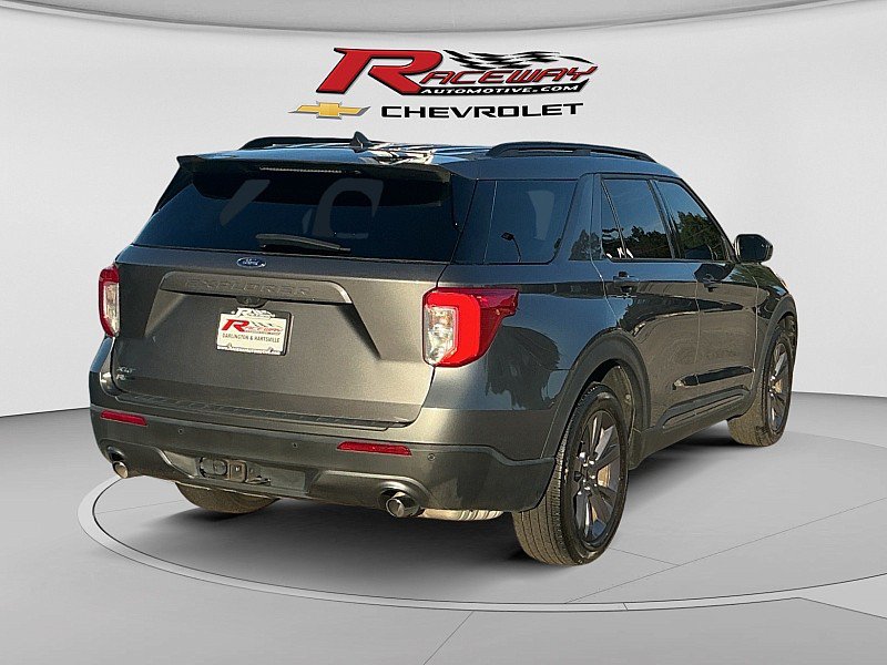 Used 2023 Ford Explorer XLT w/ Equipment Group 202A RWD image 5