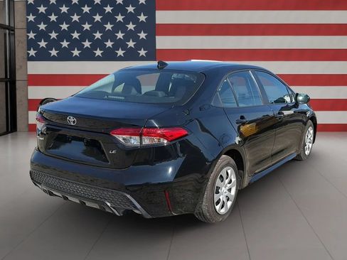 Used 2026 Toyota Corolla LE FWD image 6
