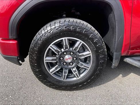 Used 2025 GMC Sierra 1500 AT4 w/ AT4 Premium Package AWD/4WD image 11