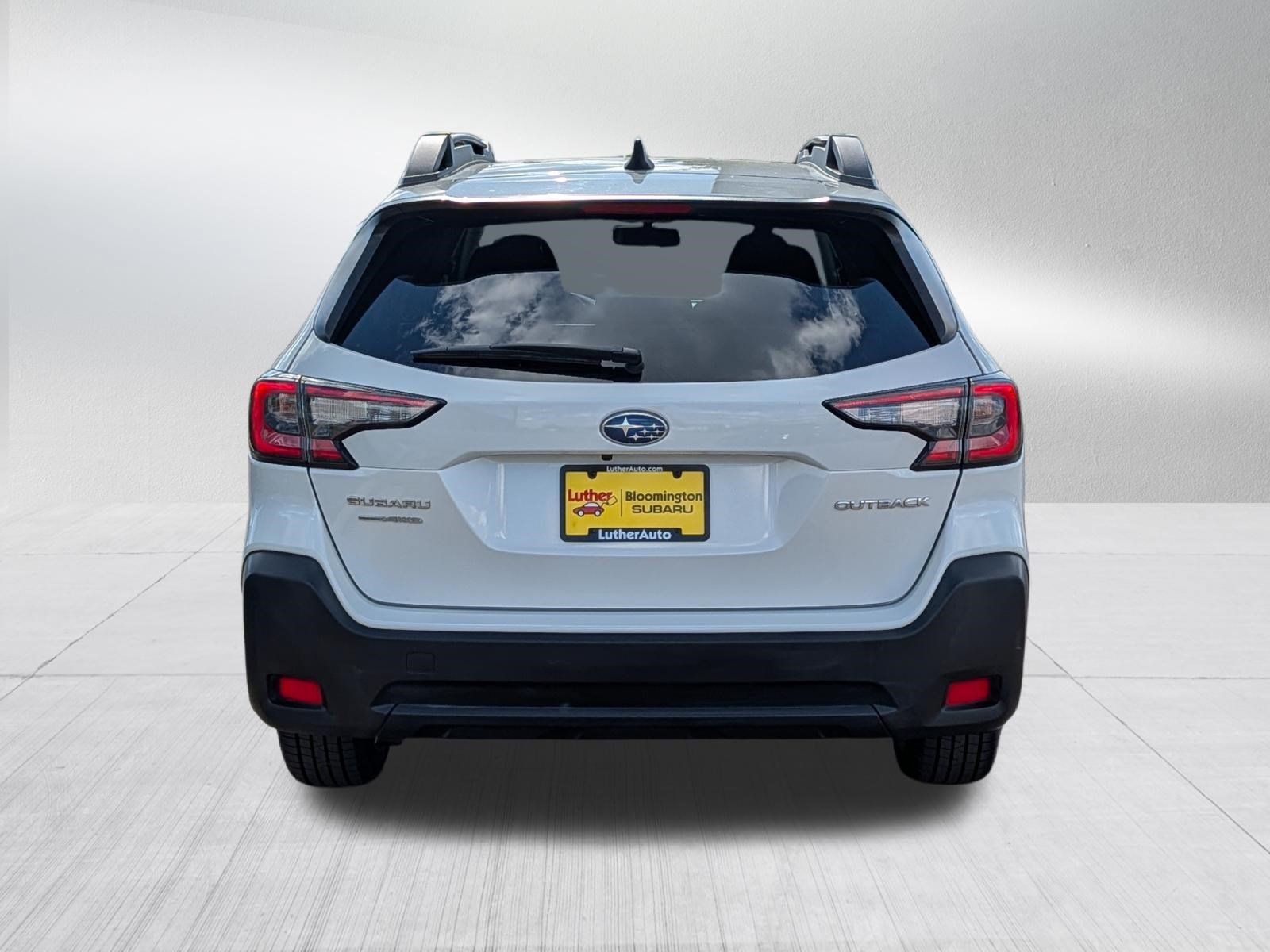 Used 2025 Subaru Outback Premium AWD/4WD image 6