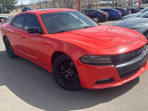 Used 2018 Dodge Charger R/T w/ Blacktop Package RWD image 1