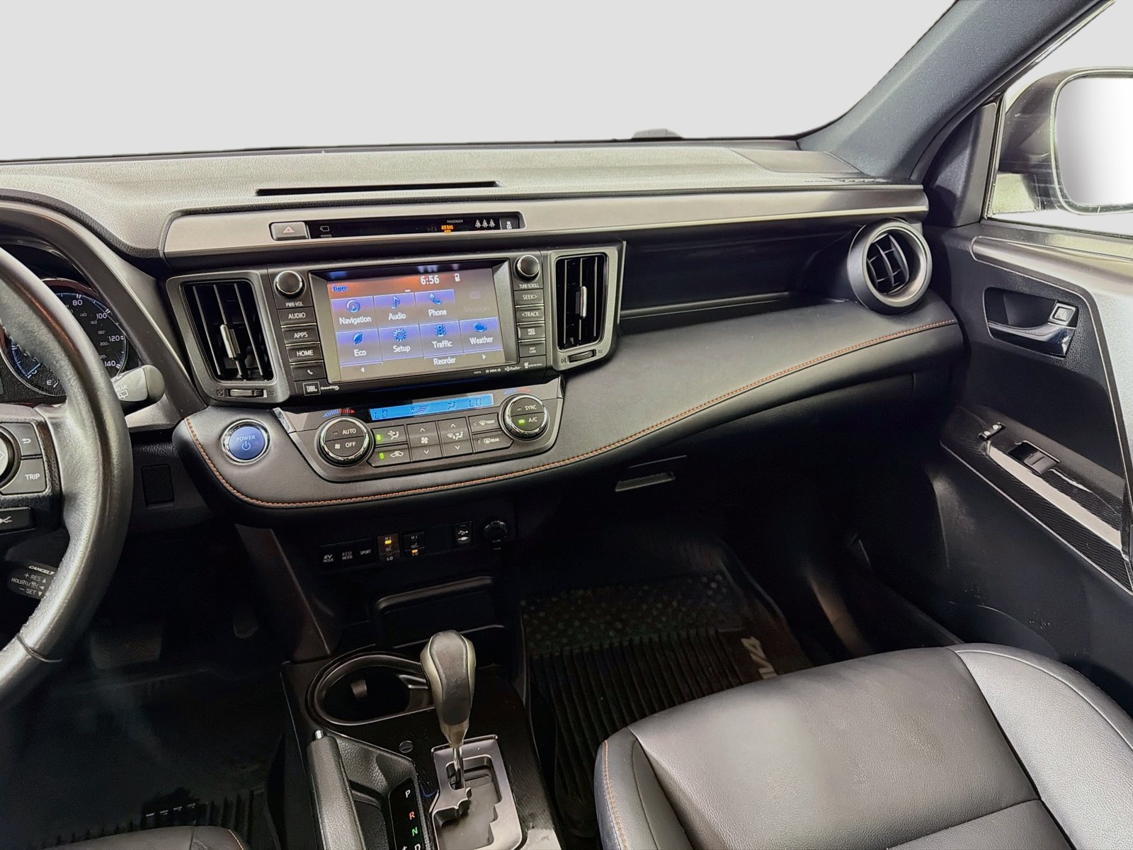 Used 2018 Toyota RAV4 SE w/ Advanced Technology Package AWD/4WD image 27