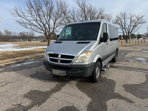 Used 2007 Dodge Sprinter 2500 w/ Cooling Group image 3