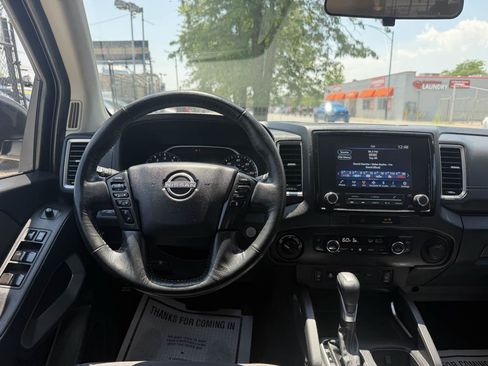 Used 2022 Nissan Frontier SV AWD/4WD image 20