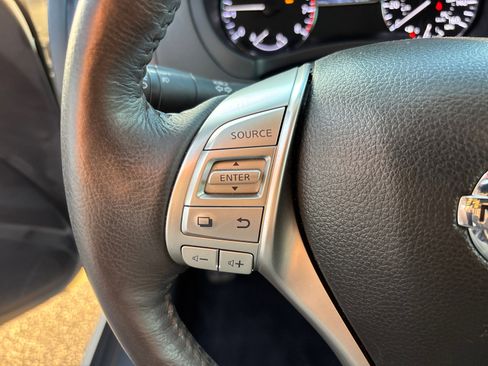 Used 2017 Nissan Altima 2.5 SL FWD image 17