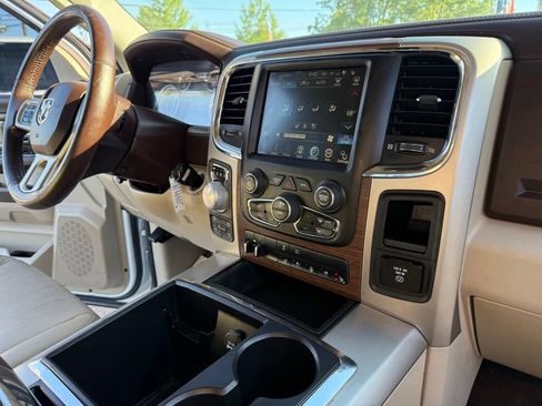 Used 2015 RAM 1500 Laramie AWD/4WD image 30