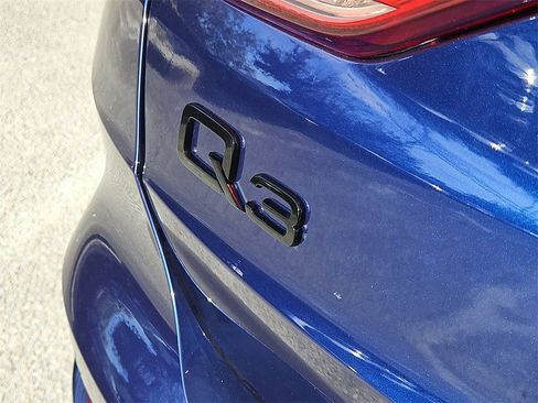New 2025 Audi Q3 2.0T Premium image 7