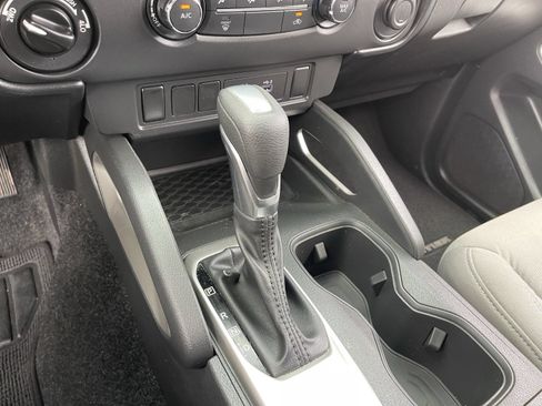 Used 2023 Nissan Frontier SV AWD/4WD image 27