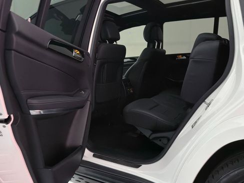 Used 2019 Mercedes-Benz GLS 550 4MATIC w/ Driver Assistance Package image 22