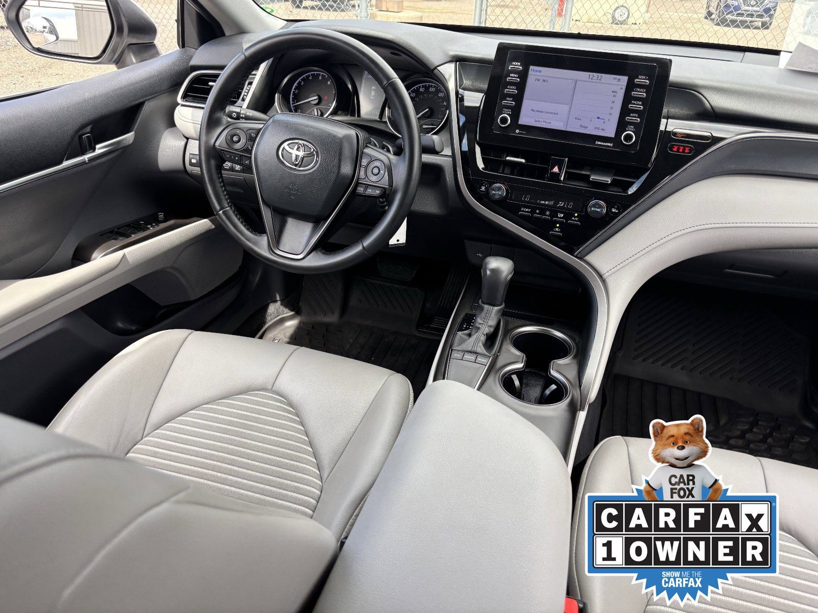 Used 2024 Toyota Camry SE FWD image 14