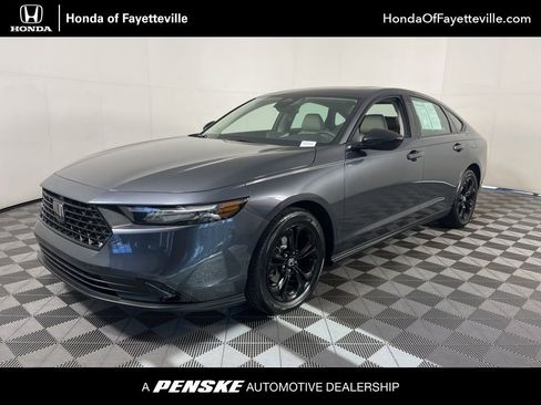 Certified 2025 Honda Accord SE image 1