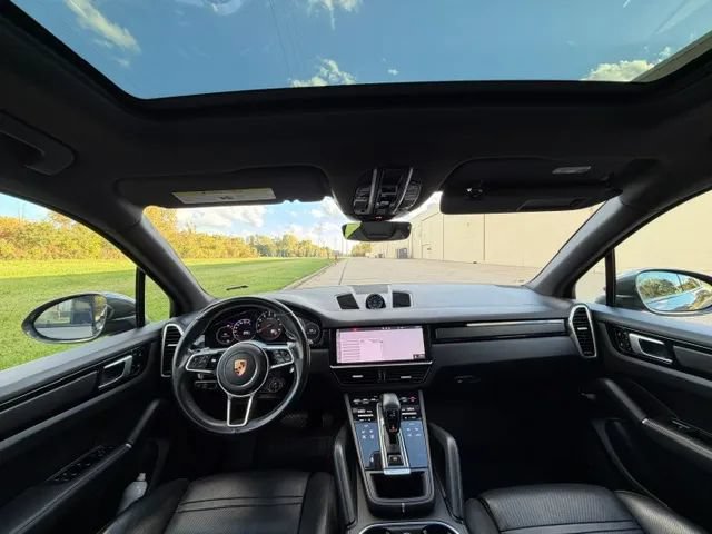Used 2020 Porsche Cayenne AWD/4WD image 40