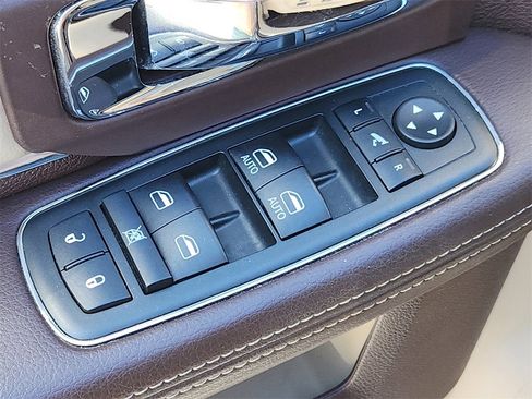 Used 2015 RAM 3500 Laramie image 18