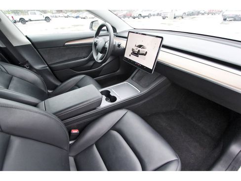 Used 2023 Tesla Model 3 Standard Range image 25