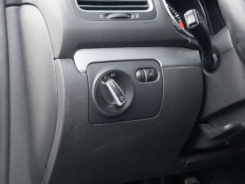 Used 2013 Volkswagen Golf R R image 29