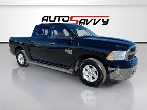 Used 2022 RAM 1500 Classic SLT w/ Electronics Group image 1