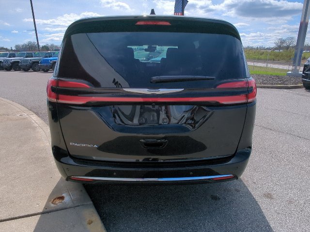 New 2026 Chrysler Pacifica Select FWD image 28
