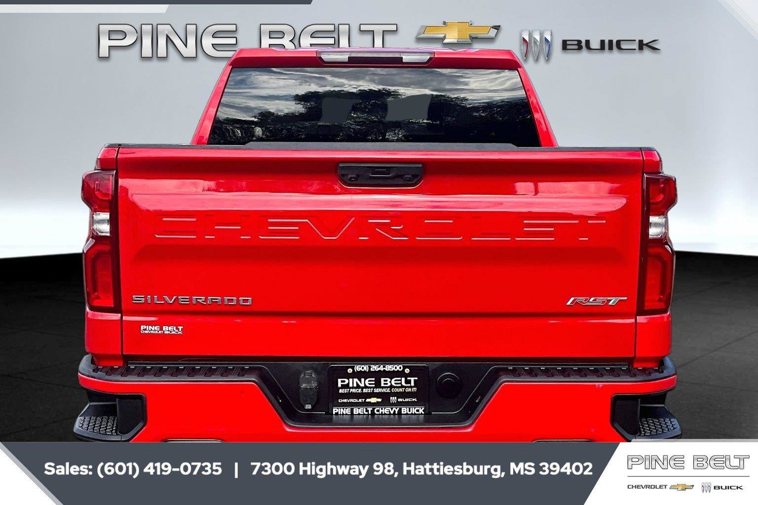 Used 2023 Chevrolet Silverado 1500 RST AWD/4WD image 4