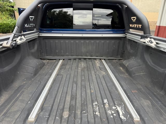 Used 2021 Nissan Titan SV w/ SV Convenience Package AWD/4WD image 23