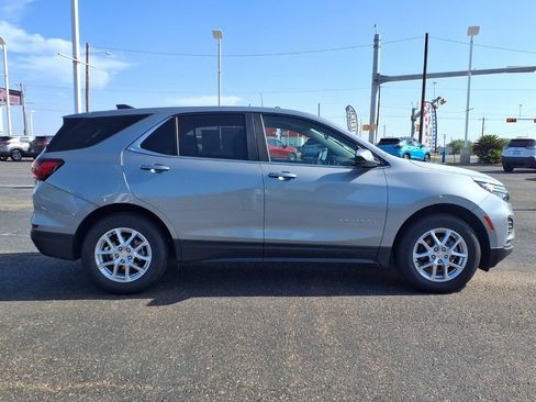 Used 2024 Chevrolet Equinox LT FWD image 8