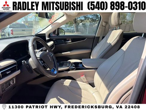 Used 2023 Lincoln Nautilus Reserve w/ Equipment Group 201A FWD image 3