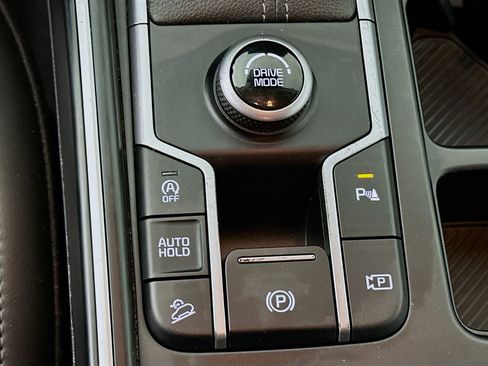 Used 2024 Kia Sorento S image 26