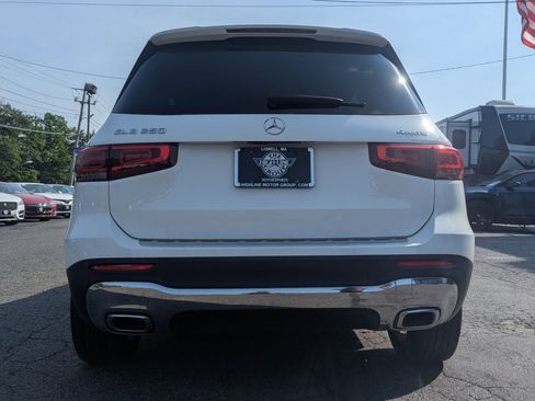 Used 2021 Mercedes-Benz GLB 250 4MATIC image 10