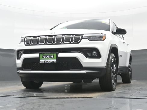 Used 2022 Jeep Compass Limited w/ Sun and Sound Group image 27