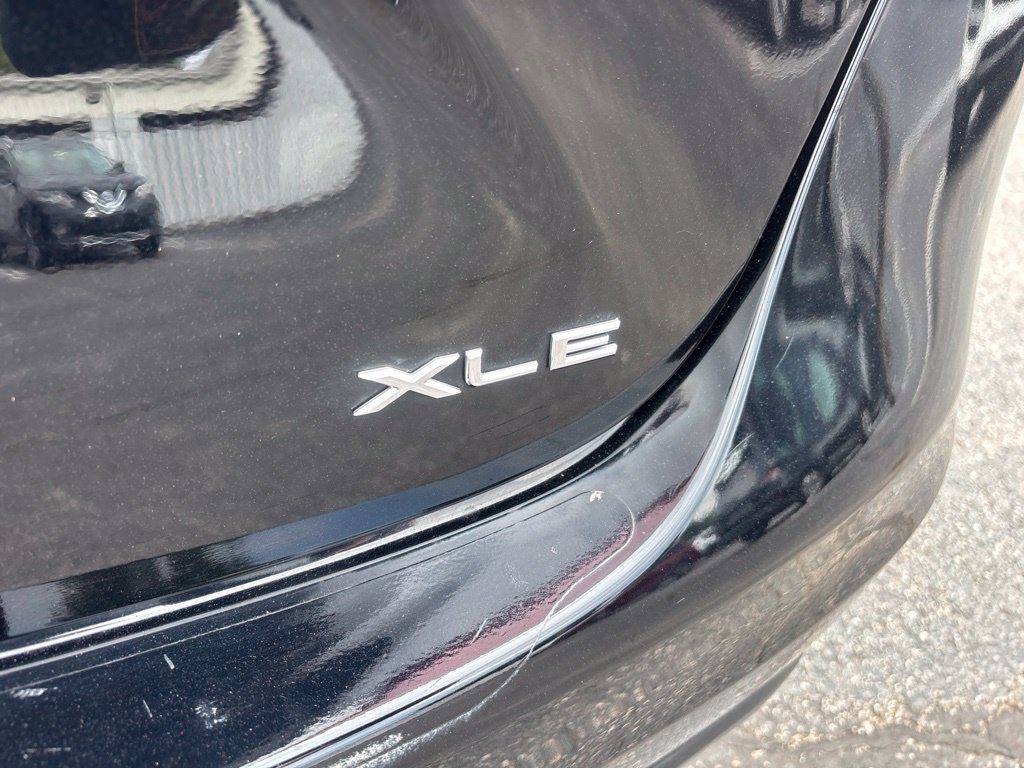 Used 2016 Toyota Avalon XLE Premium FWD image 13