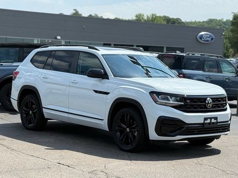 Used 2023 Volkswagen Atlas SEL R-Line AWD/4WD image 31