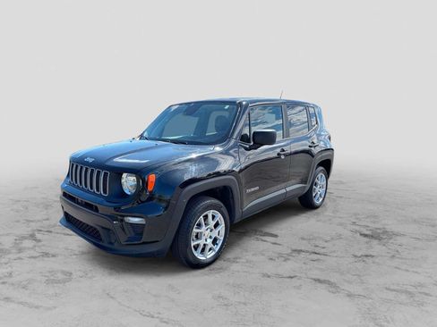 Certified 2023 Jeep Renegade Latitude AWD/4WD image 4