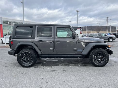 Used 2023 Jeep Wrangler Unlimited w/ Cold Weather Group image 2