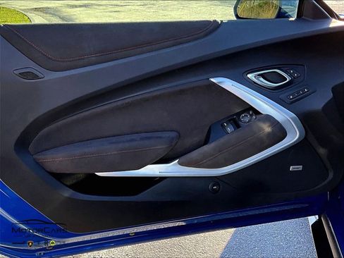 Used 2018 Chevrolet Camaro ZL1 image 18
